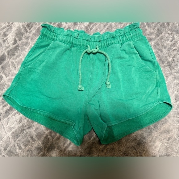 Universal Thread High Waisted Green Shorts - Picture 1 of 4